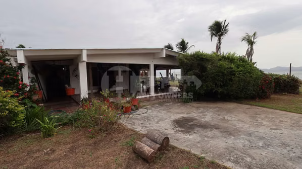 Venta de casa frente al mar en Punta Chame, Panamá