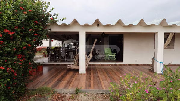 Venta de casa frente al mar en Punta Chame, Panamá