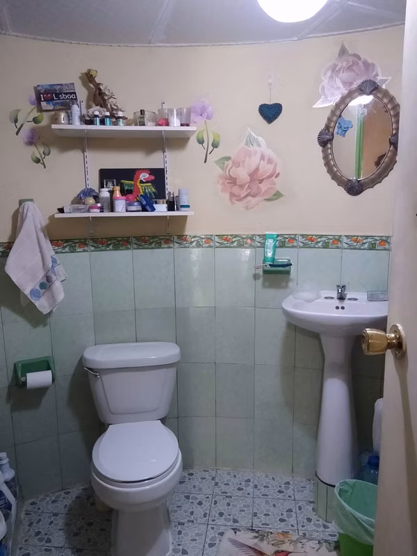 VENDO CHITRE -CASA EN SECTOR LAS TABLITAS