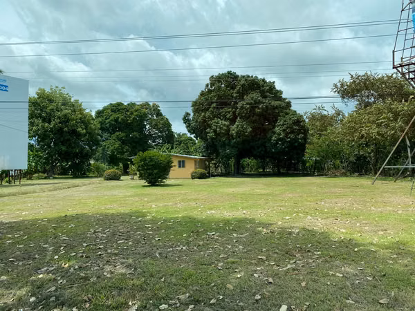 Coronado terreno comercial frente Panameric. 65mts lineales frente