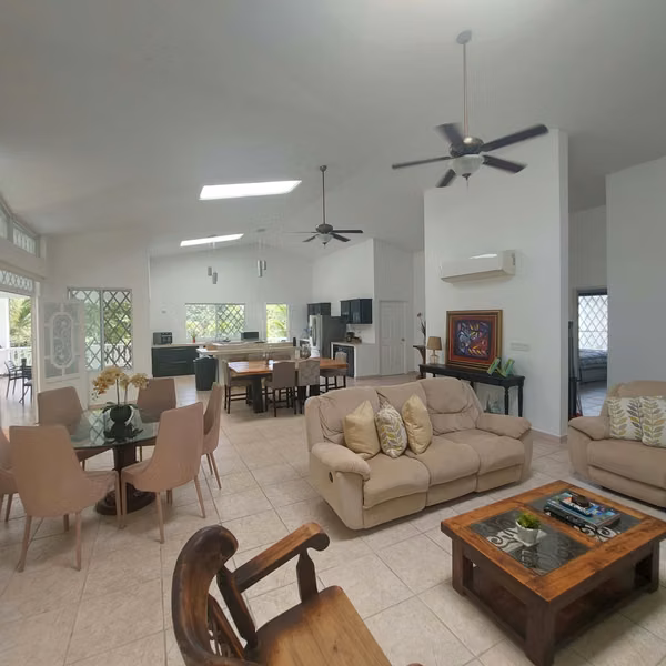 Se vende casa en Riomar, San Carlos