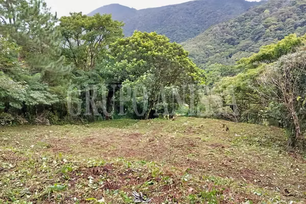 Se vende Terreno con Hermosas Vistas en Zona Alta - Altos del Maria