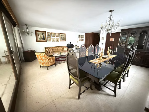 Venta de Casa en Obarrio, 500m2 de terreno y 400m2 de construcción
