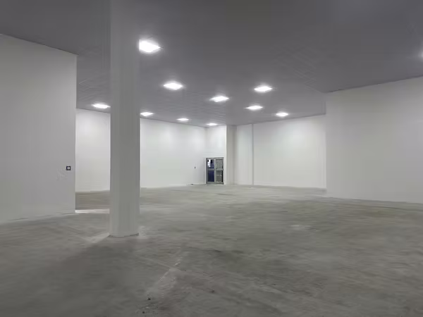 For rent Commercial local wearhouse in Parque Lefevre