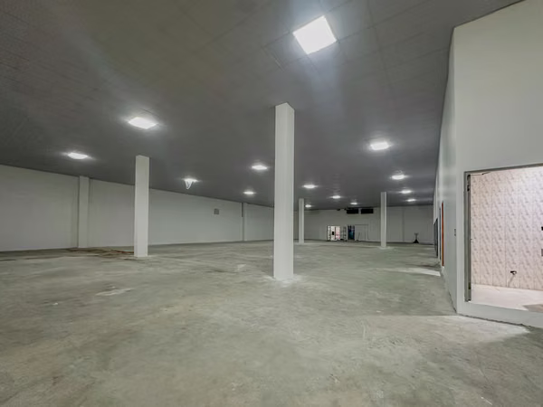 For rent Commercial local wearhouse in Parque Lefevre
