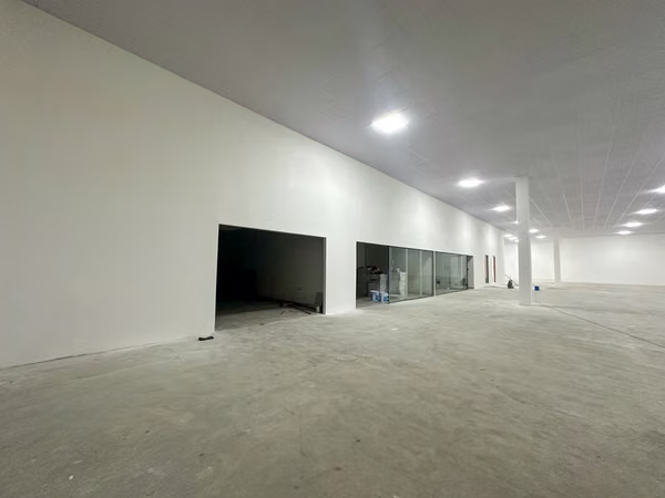 For rent Commercial local wearhouse in Parque Lefevre