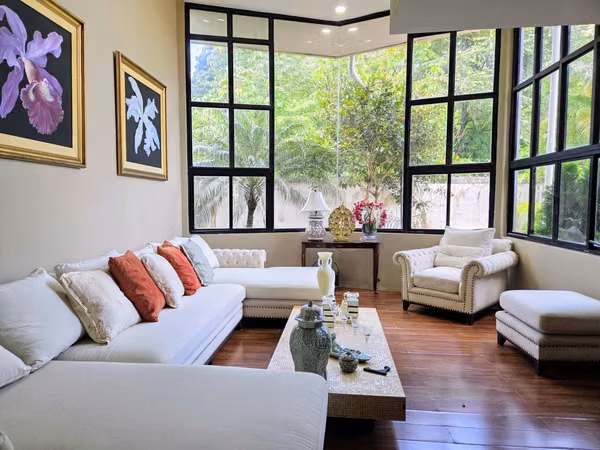 VENTA DE AMPLIA CASA EN PH VILLA DE VIZCAYA, CONDADO DEL REY