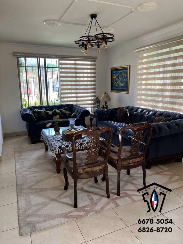 Venta de Hermosa casa de dos pisos en Paseo Dorado | Condado del Rey