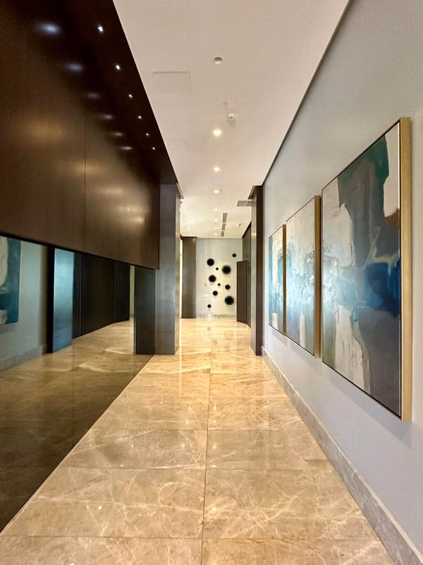 Residencia Exclusiva en Santa María / Vista al lago