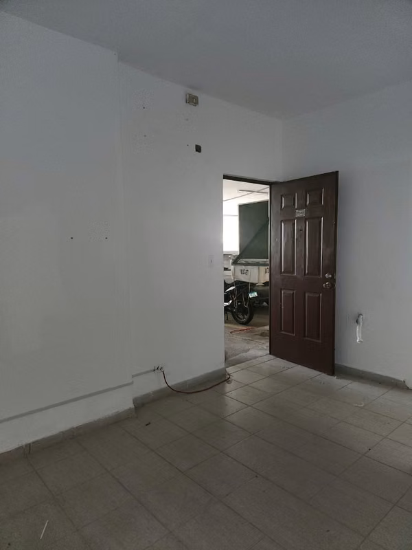 ¡Oportunidad en Parque Lefevre! Oficinas Disponibles   Vía principal.
