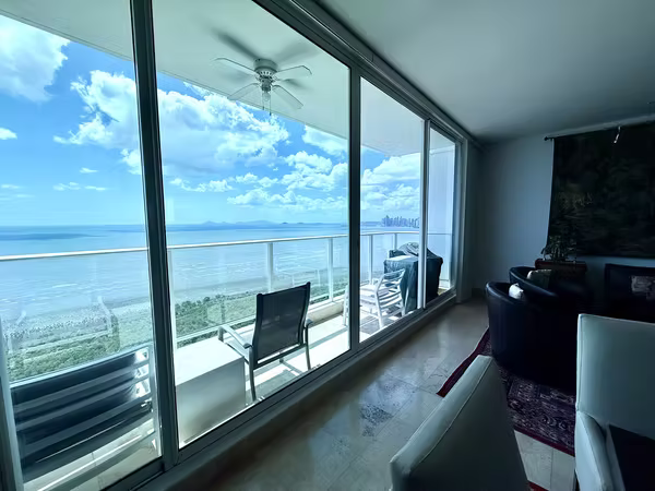 Exclusive sale apartment in Costa del Este - Sea view