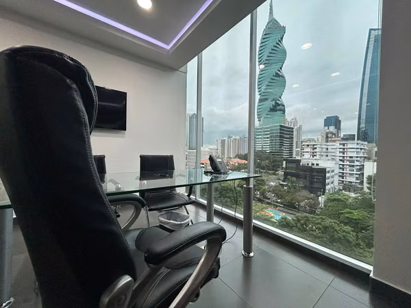 VENTA DE OFICINA EN OBARRIO, PH OFFICE ONE TOWER, 180 m2