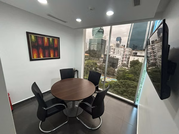 VENTA DE OFICINA EN OBARRIO, PH OFFICE ONE TOWER, 180 m2