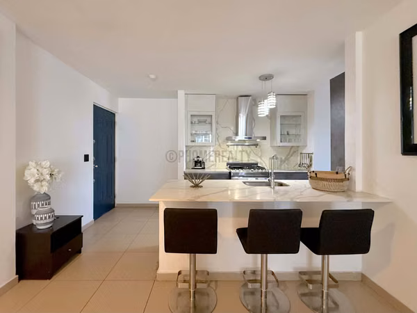 Apartment in Obarrio Available for Sale