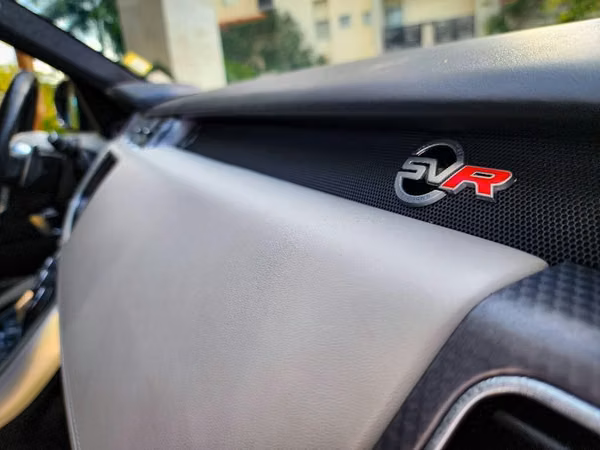 RANGE ROVER SPORT SVR 2016.