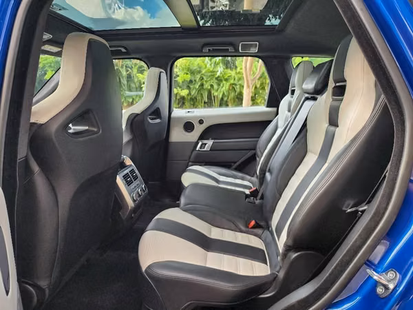 RANGE ROVER SPORT SVR 2016.