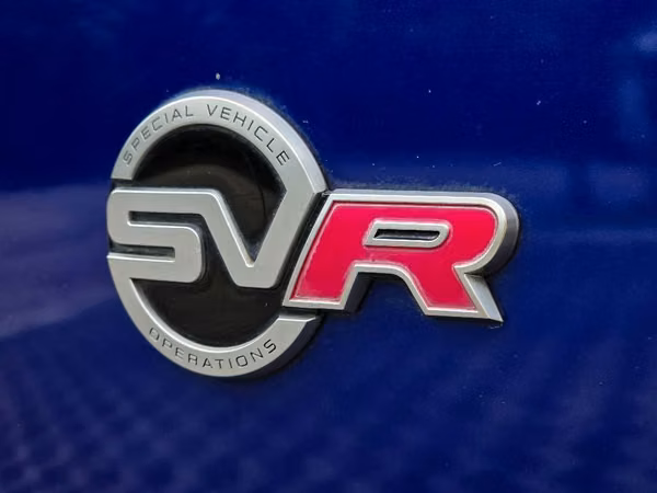RANGE ROVER SPORT SVR 2016.
