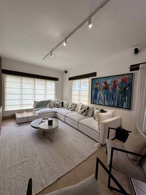 En Venta – Apartamento de Lujo con Jardín y Piscina Privada en Buenaventura,