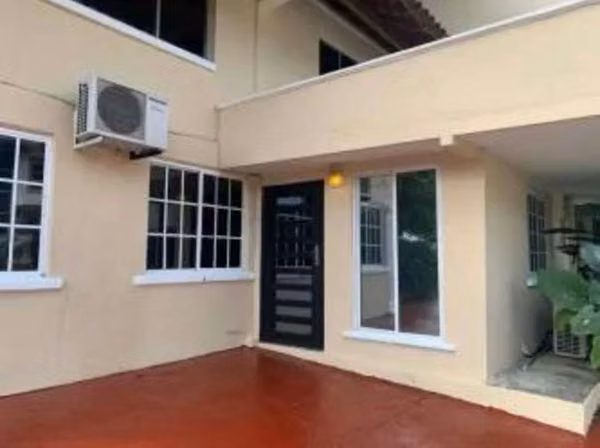 Melissa Foster Luxury Sells House in Albrook MF1006
