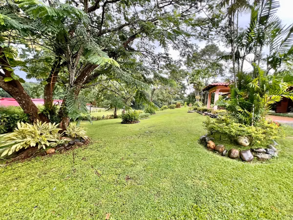 LA PINTADA FINCA CON CASA EN VENTA
