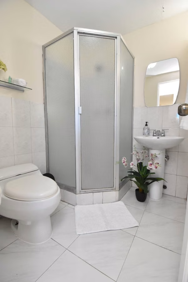 VENTA! Céntrico – Apartamento de 3 recámaras con excelente distribución