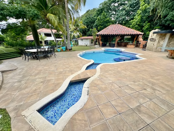 CORONADO CLUB DE GOLF CASA EN VENTA