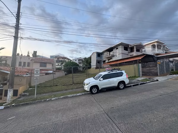 VENDO TERRENO EN ALTOS DE PANAMA 600M2