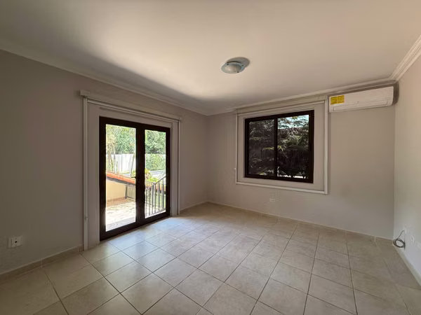 For Rent House in Camino de Cruces