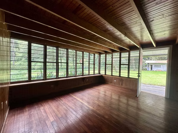 FOR SALE LARGE PROPERTY ON 5 HECTARES NEXT TO THE RIVER IN HIGHLANDS