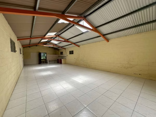 FOR SALE LARGE PROPERTY ON 5 HECTARES NEXT TO THE RIVER IN HIGHLANDS