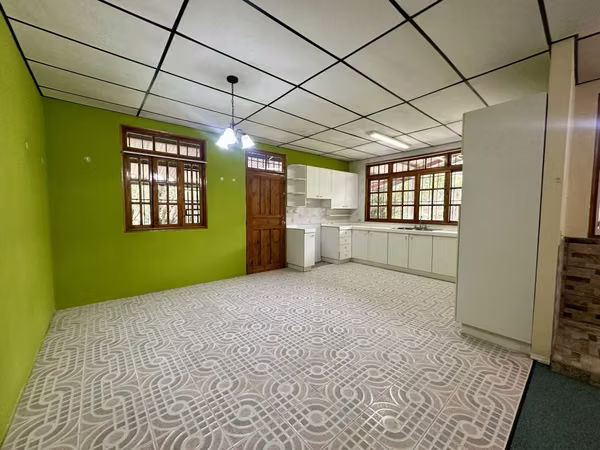 FOR SALE LARGE PROPERTY ON 5 HECTARES NEXT TO THE RIVER IN HIGHLANDS
