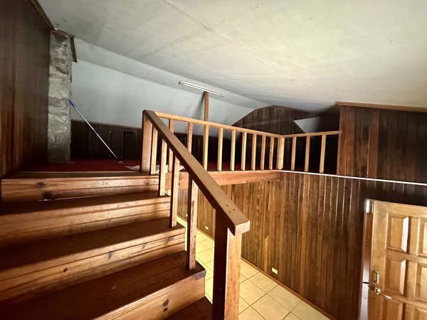 FOR SALE LARGE PROPERTY ON 5 HECTARES NEXT TO THE RIVER IN HIGHLANDS