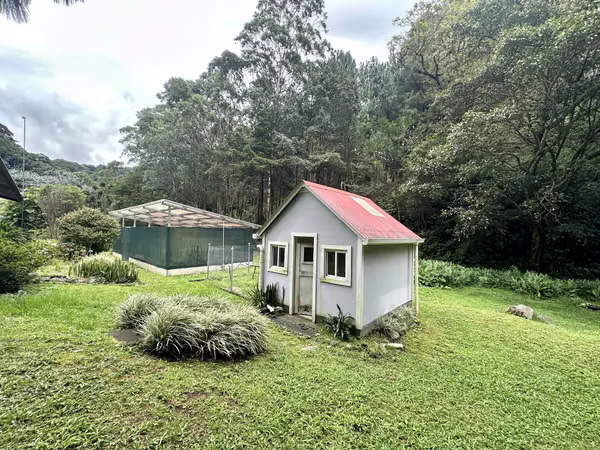 FOR SALE LARGE PROPERTY ON 5 HECTARES NEXT TO THE RIVER IN HIGHLANDS