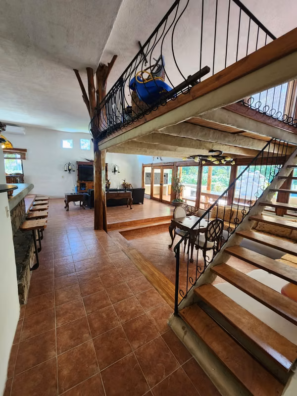 SE VENDE  CASA AMOBLADA EN CORONADO GOLF CON PISCINA Y CASA DE EMPLEADO