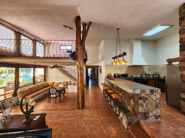 SE VENDE  CASA AMOBLADA EN CORONADO GOLF CON PISCINA Y CASA DE EMPLEADO