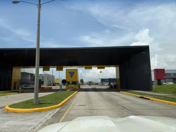 For Rent Warehouse Zona Uno
