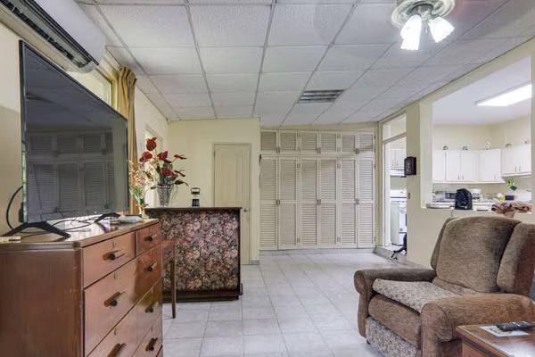 Duplex for Sale in Diablo: Family Friendly Lot