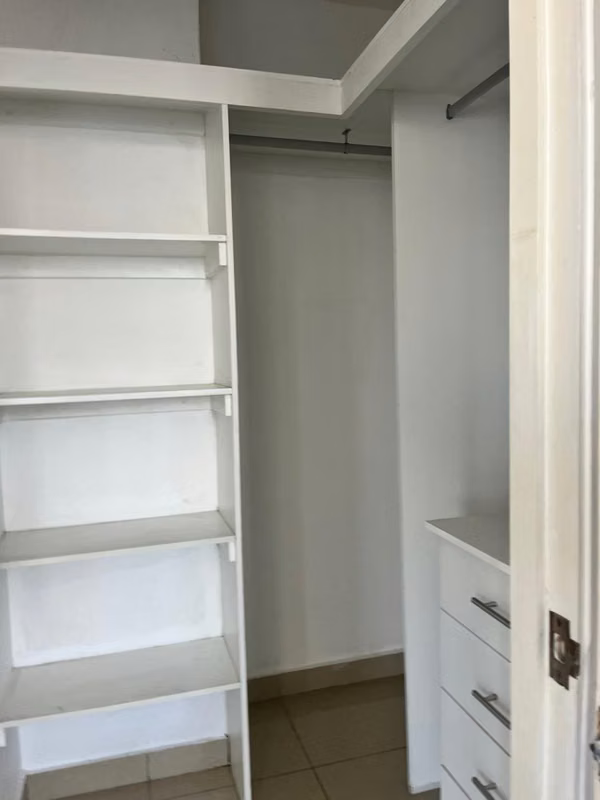 Bank-owned apartment for sale in PH San Francisco Bay, Vía Israel