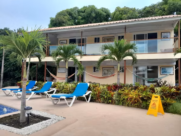 SMALL RESORT EN PLAYA MALIBU, PANAMA, FULL MAKING CASHFLOW