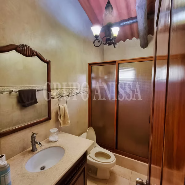 Opportunity! Beautiful House sold in Altos del Maria Zona Alta