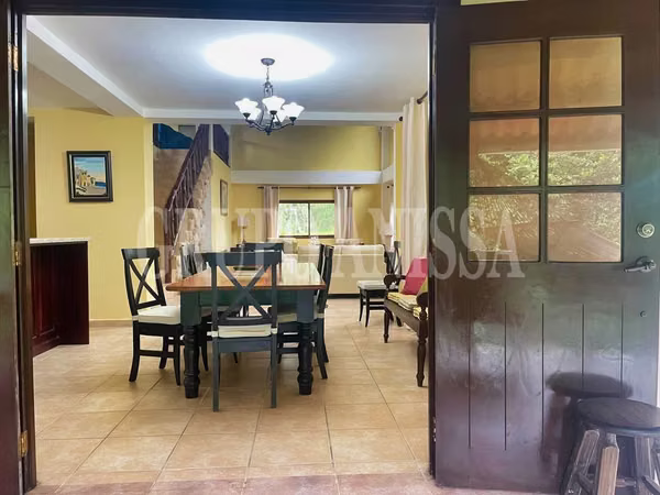 Opportunity! Beautiful House sold in Altos del Maria Zona Alta