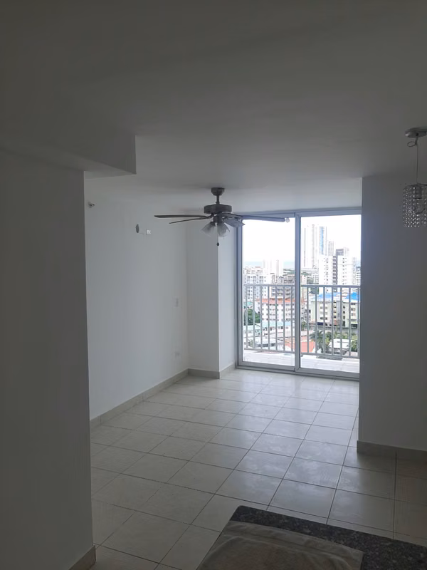 Venta de apartamento PH Riverside Via España