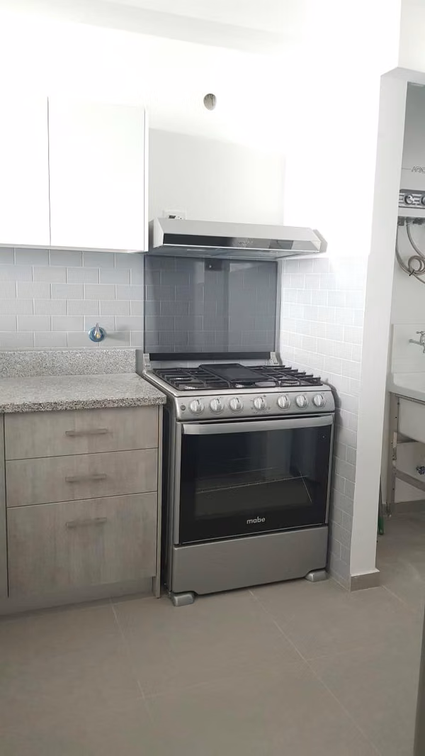 SE VENDE APARTAMENTO EN LA CRESTA, VÍA ESPAÑA