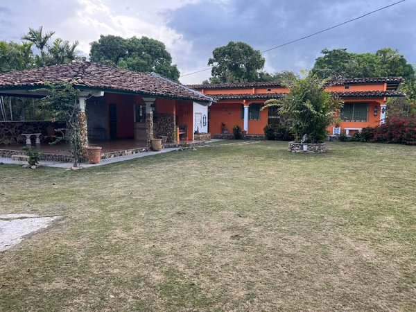 Venta de Casa en Penonomé, Coclé, 2,390m2 de terreno