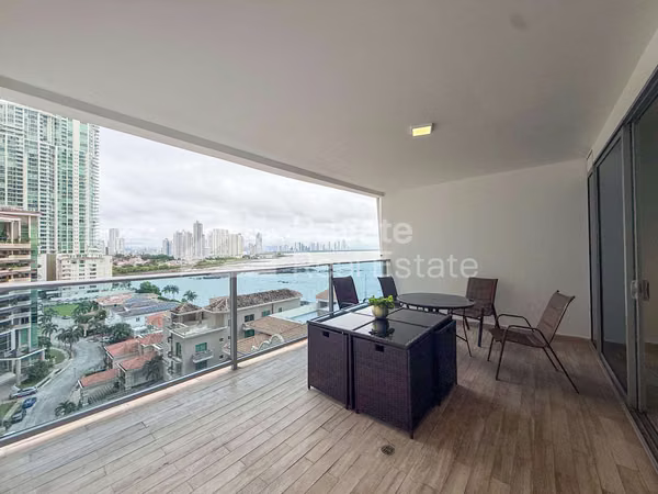 Venta de moderno apartamento en PH Grand Tower, Punta Pacífica