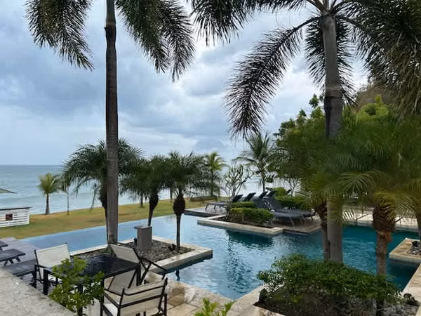 Beautiful Ocean Front Property for Sale In Punta Caelo