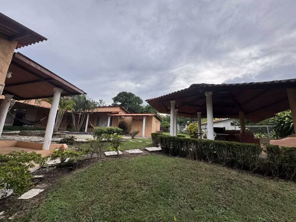Luxury 5-Bedroom Villa with Pool in Las Lajas, Chame