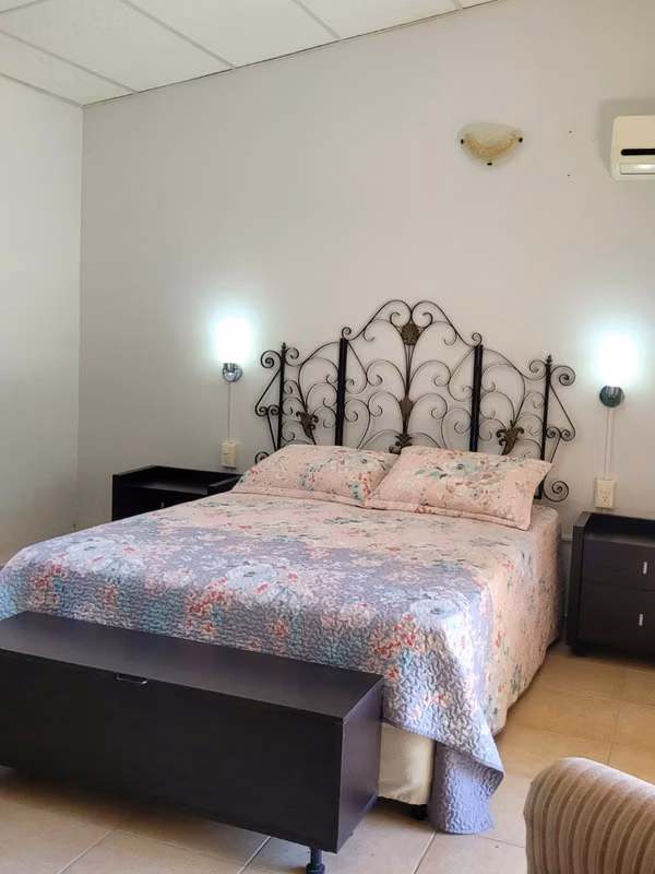 Luxury 5-Bedroom Villa with Pool in Las Lajas, Chame