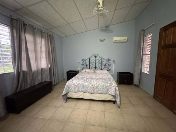 Luxury 5-Bedroom Villa with Pool in Las Lajas, Chame