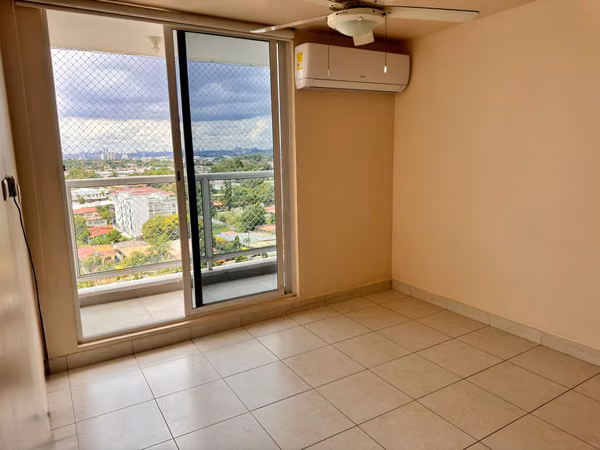 F O R  S A L E - Apartment in PH Torres de Cantabria, Las Acacias PRG-02